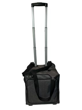 Thirty-One Away We Go Roller Bag
Wheels. Handle carry on
Hostess gift